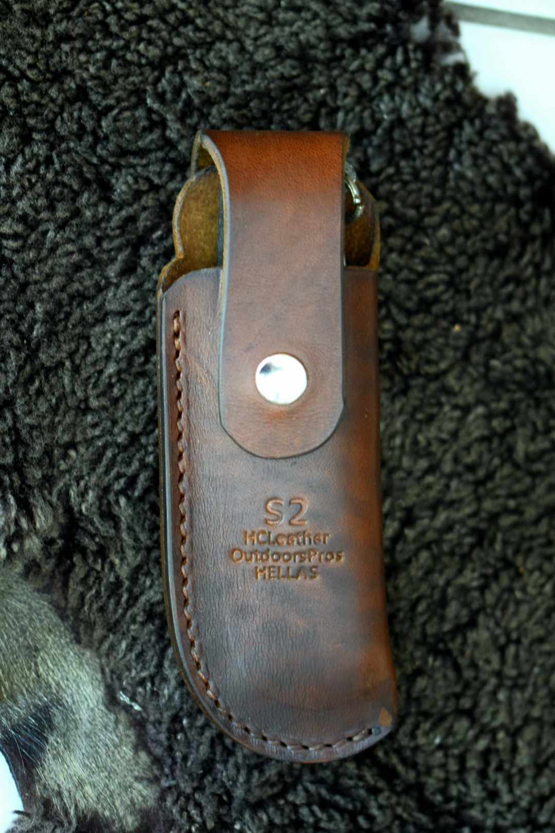 s2knife-acutus-handmade-leather-little-knife-case-main Leather Folding Knife Sheath ‘’Acutus’’ - Image 1
