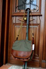 Handcrafted Leather Satchel ‘’Captor’’