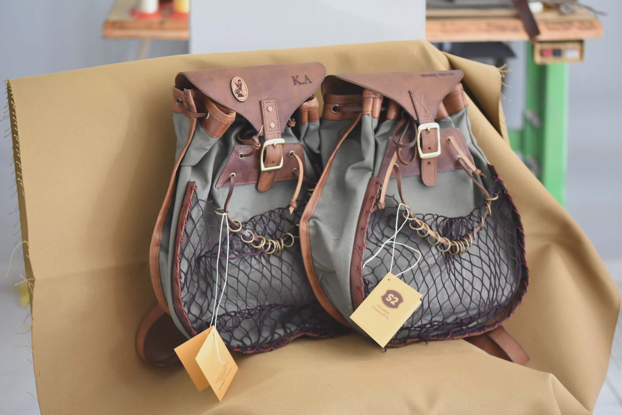 s2knife-torvas-handmade-traditional-backpack-greek-leather-dual-together Παραδοσιακό Σακίδιο Κυνηγίου Torvas